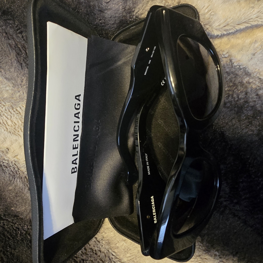 Balenciaga Black Sunglasses - Picture 5 of 6
